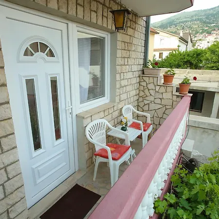 Adi Πανσιόν 2*